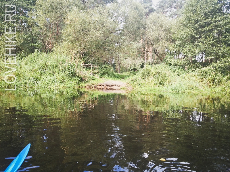 туристический стоянки на реке Нарочь в Беларуси